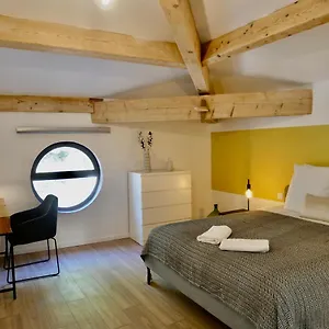 https://renove-pkg-wifi-entree-ind-en-vau-coliving-mas-des-sous-bois.fr-provencehotel.com