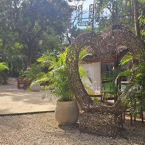 https://casa-lam-tulum-deluxe-dorms-suites.allrivieramayahotels.com